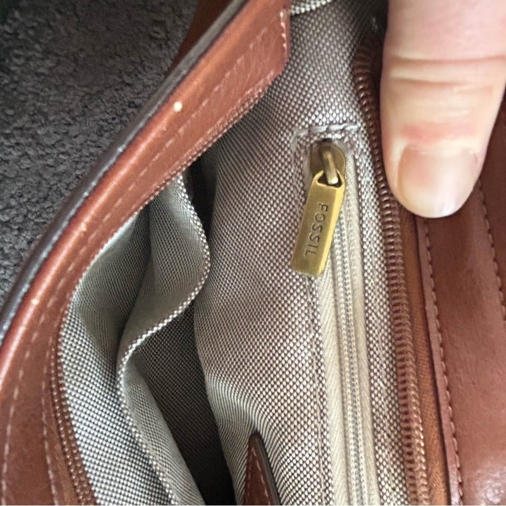 Fossil Tan Leather Crossbody Bag - Picture 5 of 10